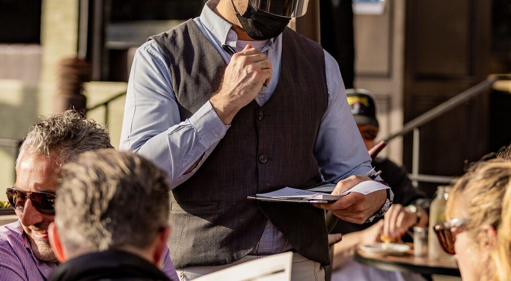 Los trabajadores que menos duermen son más susceptibles a la gripe y a sufrir un accidente laboral. Los trabajadores que menos duermen son más susceptibles a la gripe y a sufrir un accidente laboral.